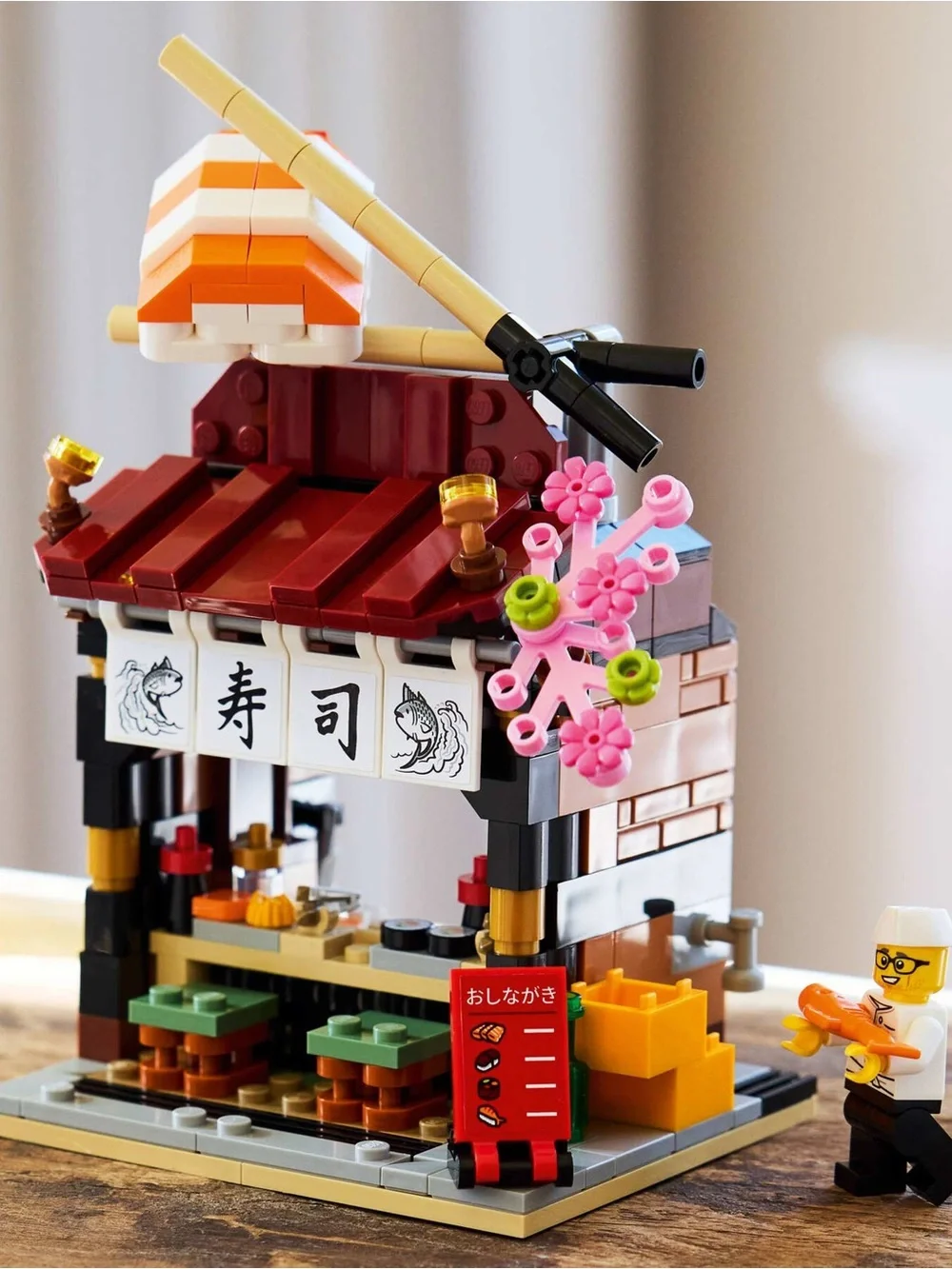 Lego Restaurants of the World Japan Sushi Stall - Red, Tan, Brown, White, Black - Picture 5 of 5